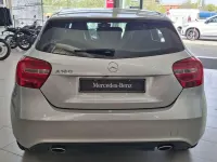 Usado Mercedes A180 Urban 122 CV (89 kW) 2012 Gris Utilitario