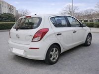 Usado Hyundai i20 85 CV (62 kW) 2013 Blanco Utilitario