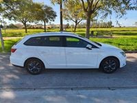 Usado Seat Leon Reference 110 CV (80 kW) 2016 Blanco Familiar