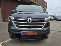 Usado Renault Trafic 150 CV (110 kW) 2024 Gris / plata Monovolumen