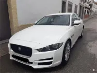 Usado Jaguar XE Prestige 180 CV (132 kW) 2016 Blanco Berlina
