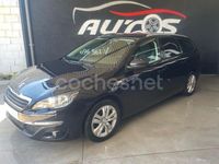 Usado Peugeot 308 SW Active 120 CV (88 kW) 2016 Azul Familiar