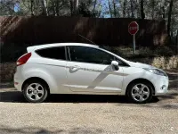 Usado Ford Fiesta Titanium 96 CV (70 kW) 2010 Blanco Berlina