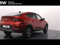 Usado Renault Arkana Zen 145 CV (106 kW) 2022 Rojo SUV