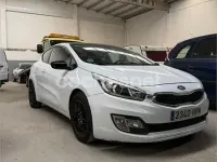 Usado Kia ProCeed 100 CV (73 kW) 2013 Blanco Utilitario