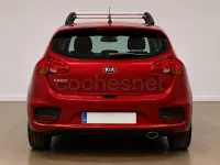 Usado Kia Ceed 100 CV (73 kW) 2016 Granate Utilitario