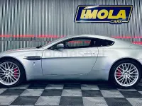 Usado Aston Martin V8 Vantage 420 CV (308 kW) 2010 Gris / plata Coupe