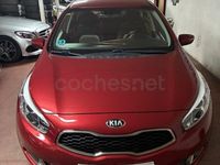 Usado Kia Ceed 100 CV (73 kW) 2014 Granate Utilitario