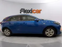 Usado Kia Ceed 136 CV (100 kW) 2023 Azul Utilitario