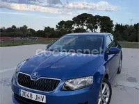 Usado Skoda Octavia Ambition 105 CV (77 kW) 2015 Azul Familiar