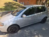 Usado Chevrolet Kalos SE 94 CV (69 kW) 2006 Gris / plata Berlina