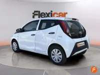 Usado Toyota Aygo X-play 72 CV (52 kW) 2022 Blanco Utilitario