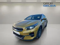 Usado Kia XCeed 120 CV (88 kW) 2022 Amarillo SUV