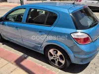 Usado Opel Astra Enjoy 90 CV (66 kW) 2005 Azul Berlina