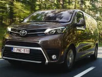 Usado Toyota Proace Advance 177 CV (130 kW) 2018 Rojo Monovolumen