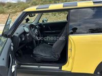 Usado Mini ONE 90 CV (66 kW) 2002 Amarillo Utilitario