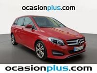 Usado Mercedes B180 109 CV (80 kW) 2018 Rojo Monovolumen