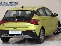 Usado Hyundai i20 100 CV (73 kW) 2024 Verde Utilitario