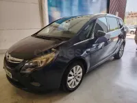 Usado Opel Zafira Tourer Excellence 165 CV (121 kW) 2012 Azul Monovolumen
