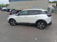 Usado Peugeot 3008 Allure 130 CV (95 kW) 2019 Blanco SUV