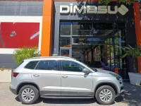Usado Skoda Karoq Selection 150 CV (110 kW) 2024 Gris / plata SUV