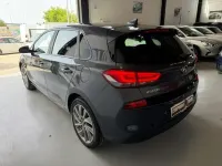 Usado Hyundai i30 GO! 120 CV (88 kW) 2018 Gris Familiar
