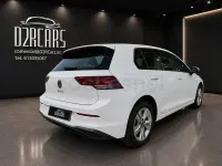 Usado VW Golf VIII Life 115 CV (84 kW) 2022 Blanco Berlina