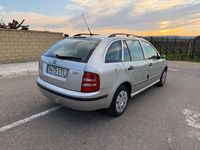 Usado Skoda Fabia Elegance 101 CV (74 kW) 2004 Blanco Berlina