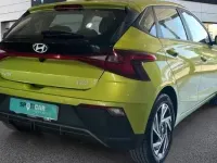 Usado Hyundai i20 101 CV (74 kW) 2024 Amarillo Utilitario