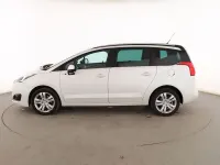 Usado Peugeot 5008 Style 120 CV (88 kW) 2016 Blanco Monovolumen