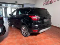 Usado Ford Kuga Titanium 150 CV (110 kW) 2018 Negro SUV