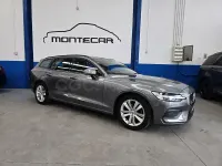 Usado Volvo V60 Momentum 190 CV (139 kW) 2019 Gris / plata Familiar