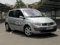 Usado Renault Scénic II Dynamique 105 CV (77 kW) 2006 Gris / plata Monovolumen