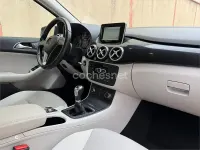 Usado Mercedes B180 Urban 109 CV (80 kW) 2014 Beige Utilitario