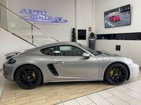 Usado Porsche 718 Cayman 300 CV (220 kW) 2018 Gris / plata Coupe