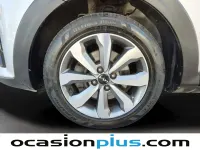 Usado Kia Stonic 100 CV (73 kW) 2024 Blanco SUV
