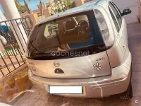 Usado Opel Corsa Essentia 70 CV (51 kW) 2004 Gris / plata Utilitario