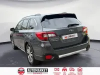 Usado Subaru Outback 175 CV (128 kW) 2020 Gris / plata Familiar