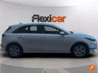 Usado Kia Ceed 136 CV (100 kW) 2023 Blanco Utilitario