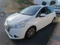 Usado Peugeot 208 Active 68 CV (50 kW) 2014 Blanco Utilitario