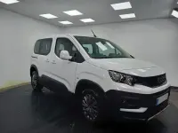 Usado Peugeot Rifter Active 101 CV (74 kW) 2023 Blanco Monovolumen