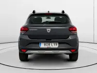 Usado Dacia Sandero Comfort 101 CV (74 kW) 2022 Gris Utilitario