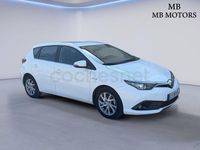 Usado Toyota Auris Hybrid Business Edition 136 CV (100 kW) 2019 Blanco Berlina