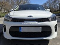 Usado Kia Rio 84 CV (61 kW) 2018 Blanco Berlina