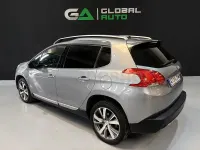 Usado Peugeot 2008 Allure 100 CV (73 kW) 2016 Gris / plata SUV
