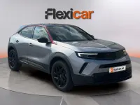 Usado Opel Mokka GS Line 131 CV (96 kW) 2022 Gris SUV