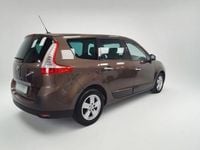 Usado Renault Scénic III Dynamique 130 CV (95 kW) 2011 Marrón Monovolumen