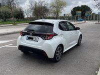 Usado Toyota Yaris Hybrid Style 116 CV (85 kW) 2021 Blanco Berlina