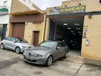 Usado Mercedes C200 136 CV (100 kW) 2011 Gris Familiar