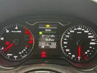 Usado Audi A3 116 CV (85 kW) 2019 Gris / plata Berlina